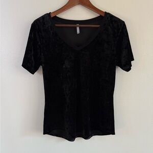Z Supply Black Crushed Velvet V Neck Top Soft Stretch Tee M